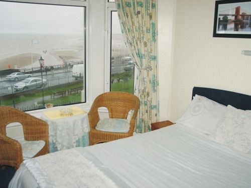 Pembroke B And B Guest Accomodation Bridlington Esterno foto